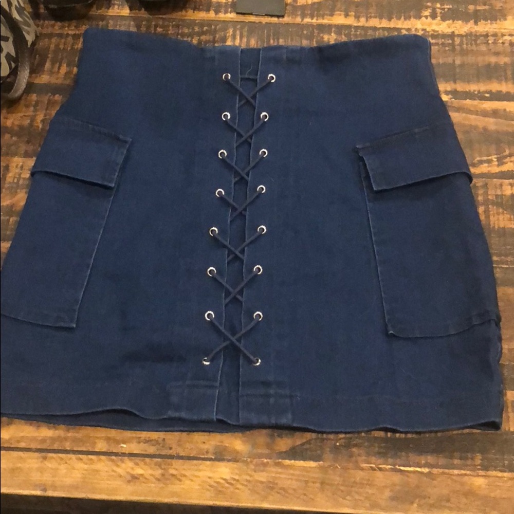 Skirt size small